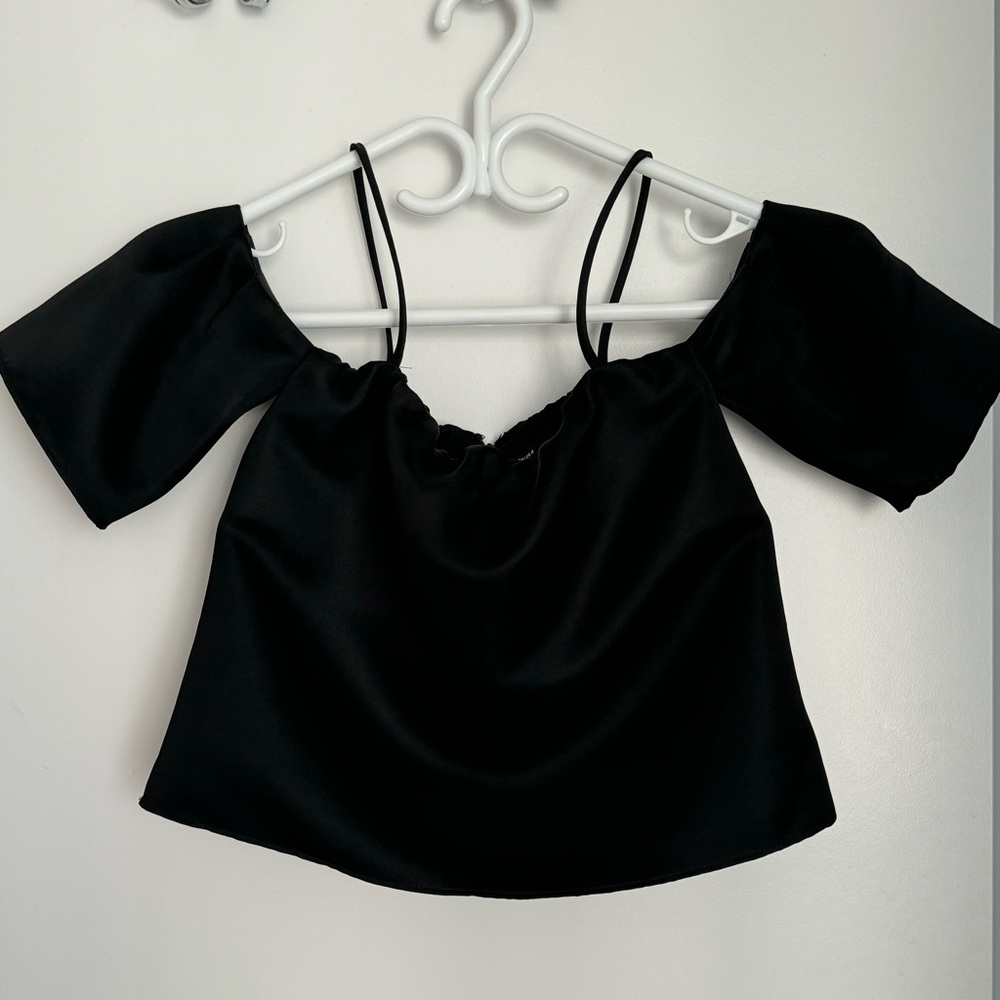 Aritzia Talula tops